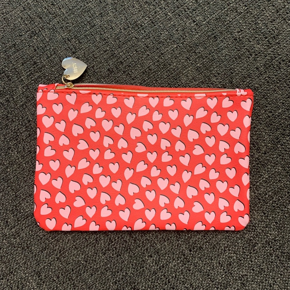✨5/$20✨ Ipsy February 2022 Makeup Bag Only